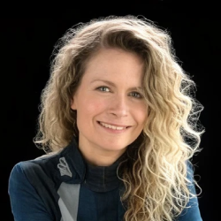 Portret van Esther Smit, eigenaar van Remake Society